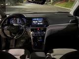 Hyundai Elantra 2019 годаүшін4 600 000 тг. в Актобе – фото 5