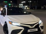 Toyota Camry 2023 года за 15 500 000 тг. в Актау