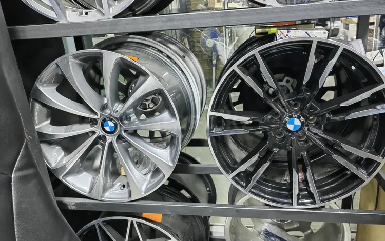Новые диски BMW: R19 5х112 Разноширокие! за 335 000 тг. в Алматы