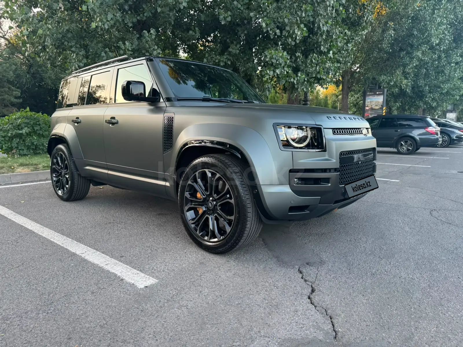 Land Rover Defender, 2025