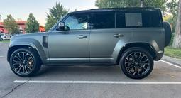 Land Rover Defender 2025 года за 125 000 000 тг. в Алматы – фото 5