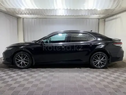 Toyota Camry 2021 года за 15 300 000 тг. в Алматы – фото 3