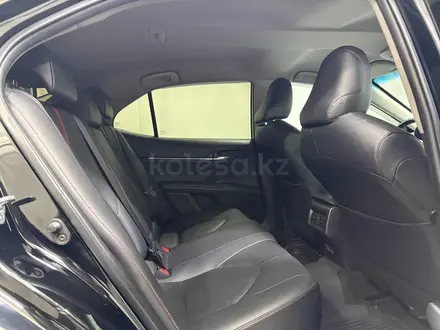 Toyota Camry 2021 года за 15 300 000 тг. в Алматы – фото 7
