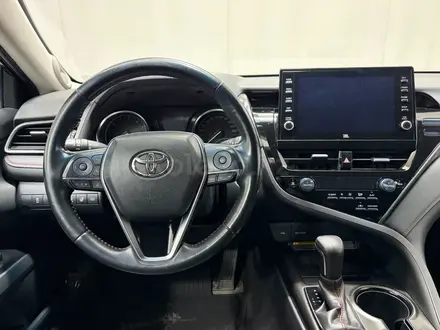 Toyota Camry 2021 года за 15 300 000 тг. в Алматы – фото 9