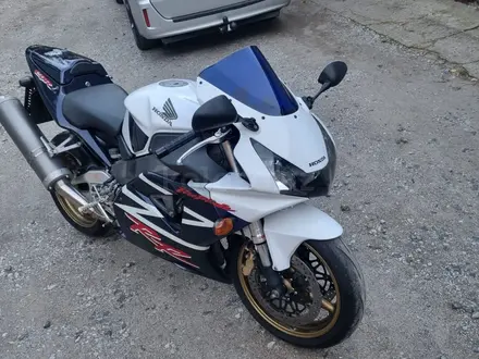 Honda  CBR 954RR Fireblade 2004 года за 2 500 000 тг. в Павлодар