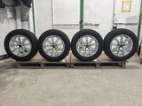 Комплект диски с шинами Donlop R17 Zack за 220 000 тг. в Алматы