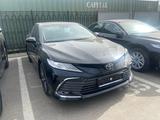 Toyota Camry 2022 года за 17 800 000 тг. в Алматы – фото 2