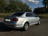 Volkswagen Jetta 2005 года за 2 500 000 тг. в Щучинск – фото 3