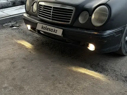 Mercedes-Benz E 320 1995 года за 2 100 000 тг. в Алматы – фото 12