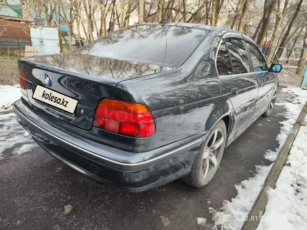 BMW 523 1998 года за 3 400 000 тг. в Алматы – фото 7