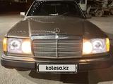 Mercedes-Benz E 200 1993 года за 2 200 000 тг. в Сатпаев – фото 2