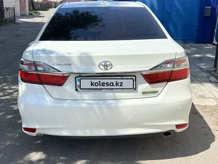 Toyota Camry 2018 года за 13 700 000 тг. в Семей – фото 4