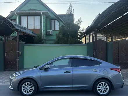 Hyundai Accent 2018 года за 6 000 000 тг. в Шымкент – фото 2