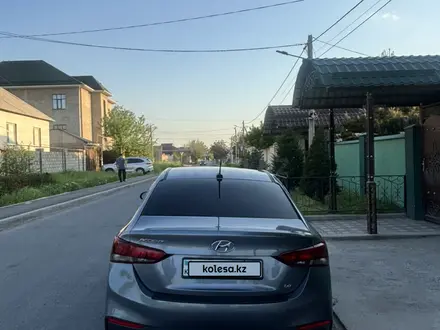 Hyundai Accent 2018 года за 6 000 000 тг. в Шымкент – фото 4