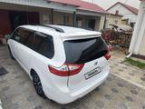 Toyota Sienna 2015 года за 12 555 555 тг. в Атырау – фото 3