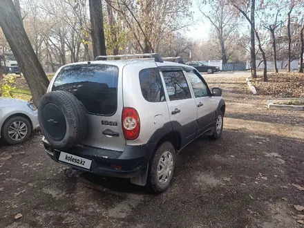 Chevrolet Niva 2015 года за 3 500 000 тг. в Алматы – фото 5