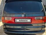 Volkswagen Sharan 1997 годаfor1 750 000 тг. в Тараз – фото 4