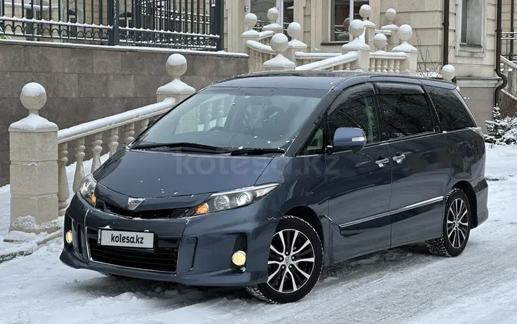 Toyota Estima 2013 года за 9 200 000 тг. в Караганда