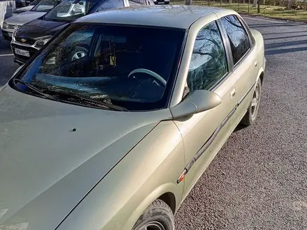 Opel Vectra 1997 года за 900 000 тг. в Шымкент – фото 5