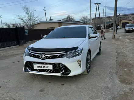 Toyota Camry 2015 года за 10 900 000 тг. в Атырау – фото 16