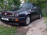 Volkswagen Golf 1995 года за 2 300 000 тг. в Актобе – фото 2