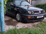 Volkswagen Golf 1995 года за 2 300 000 тг. в Актобе