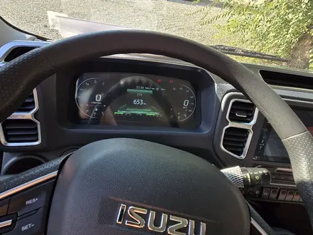 Isuzu 2024 года за 32 500 000 тг. в Алматы – фото 15