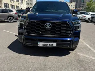 Toyota Sequoia, 2022