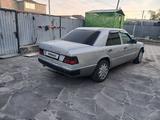 Mercedes-Benz E 200 1993 года за 1 100 000 тг. в Сатпаев – фото 5