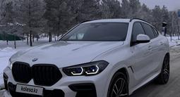 BMW X6 2022 годаүшін45 500 000 тг. в Астана