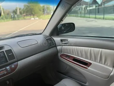 Toyota Camry 2004 года за 6 400 000 тг. в Алматы – фото 34