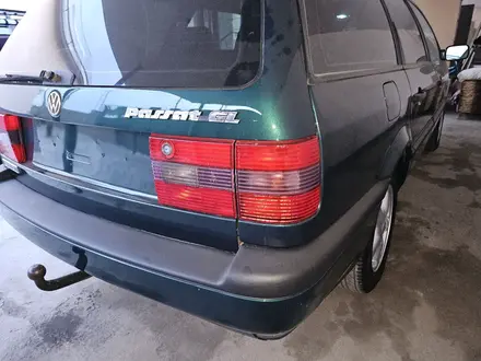 Volkswagen Passat 1996 года за 3 000 000 тг. в Шымкент – фото 17