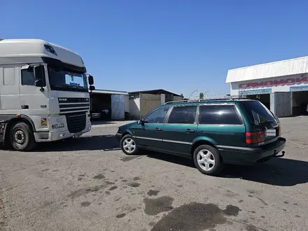 Volkswagen Passat 1996 года за 3 000 000 тг. в Шымкент – фото 20