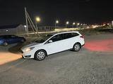 Ford Focus 2018 года за 3 200 000 тг. в Атырау – фото 2
