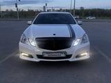 Mercedes-Benz E 200 2010 годаfor6 500 000 тг. в Караганда – фото 4
