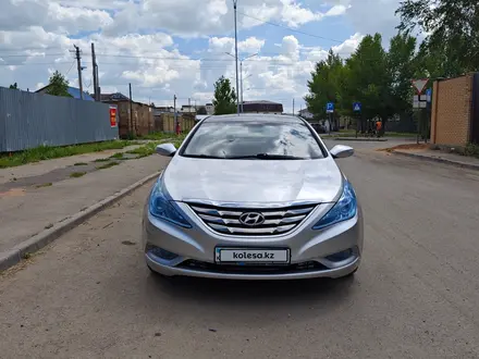 Hyundai Sonata 2010 года за 5 500 000 тг. в Астана – фото 2