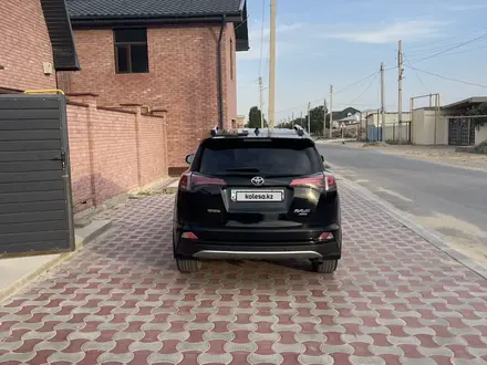 Toyota RAV4 2016 года за 12 500 000 тг. в Жанаозен – фото 4