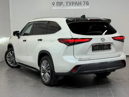 Toyota Highlander Luxe 2020 года за 24 900 000 тг. в Астана – фото 2
