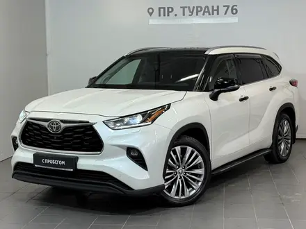 Toyota Highlander Luxe 2020 года за 24 900 000 тг. в Астана