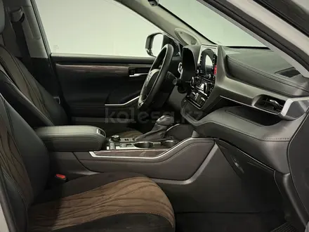Toyota Highlander Luxe 2020 года за 24 900 000 тг. в Астана – фото 6