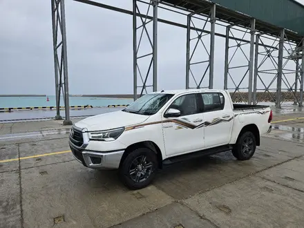 Toyota Hilux 2024 года за 20 800 000 тг. в Актау