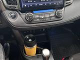Toyota RAV4 2017 года за 10 900 000 тг. в Уральск – фото 3
