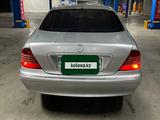 Mercedes-Benz S 320 2002 годаүшін4 750 000 тг. в Усть-Каменогорск – фото 4