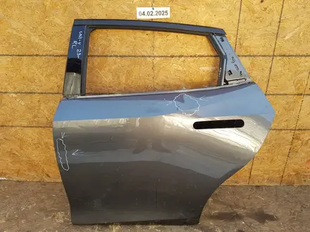 ДВЕРЬ ЗАДНЯЯ ЛЕВАЯ (СЕРАЯ) за 5 000 тг. в Алматы