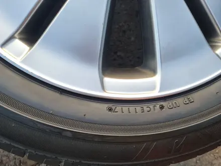 Комплект диск с резиной на Тойота Alphard R17 за 200 000 тг. в Алматы – фото 8