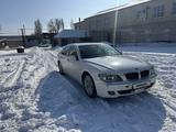 BMW 750 2005 года за 5 200 000 тг. в Актобе – фото 2