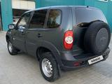 Chevrolet Niva 2013 годаfor1 850 000 тг. в Атырау – фото 5