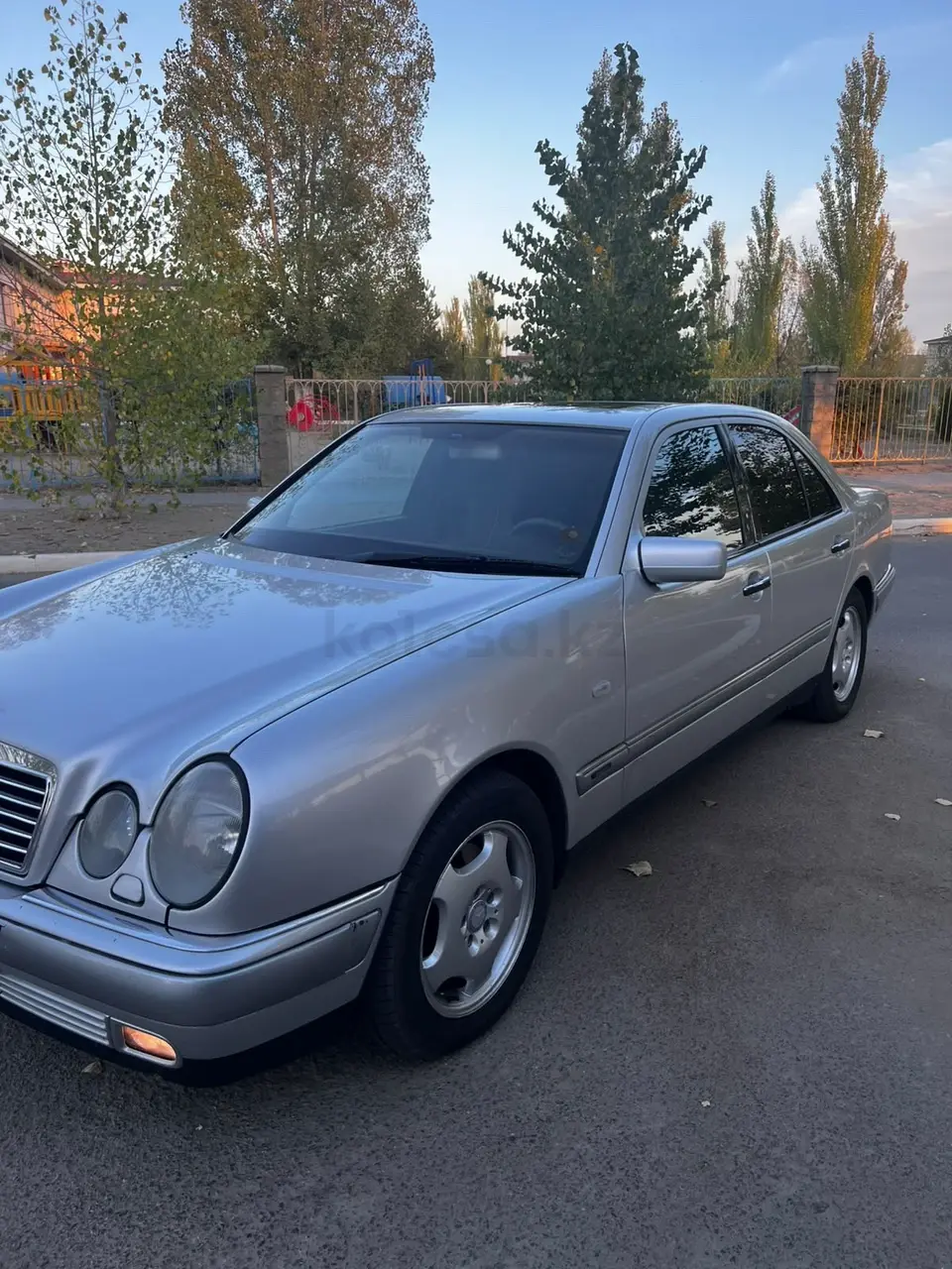 Mercedes-Benz E-Class, 1998