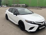 Toyota Camry 2020 года за 13 800 000 тг. в Алматы – фото 4