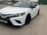 Toyota Camry 2020 года за 13 800 000 тг. в Алматы